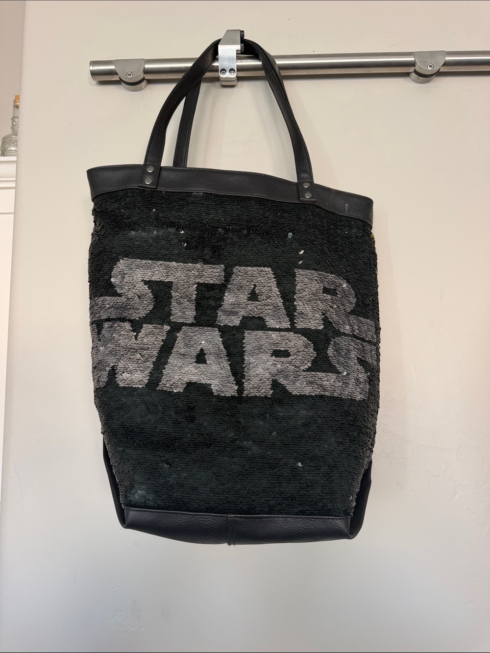 Star Wars Sequin Tote Bag – Red and Silver - Picture 2 of 3
